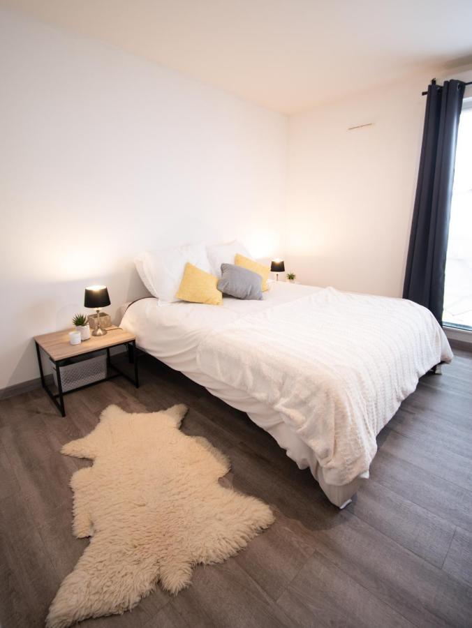 Joli Studio Tout Confort A 2 Pas De La Gare Poissy Zewnętrze zdjęcie