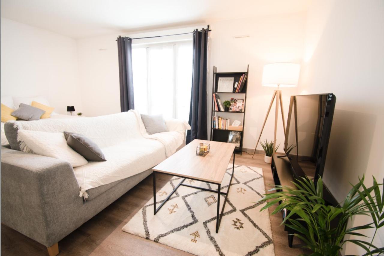 Joli Studio Tout Confort A 2 Pas De La Gare Poissy Zewnętrze zdjęcie